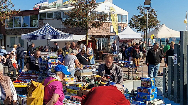 Promenaden-Flohmarkt