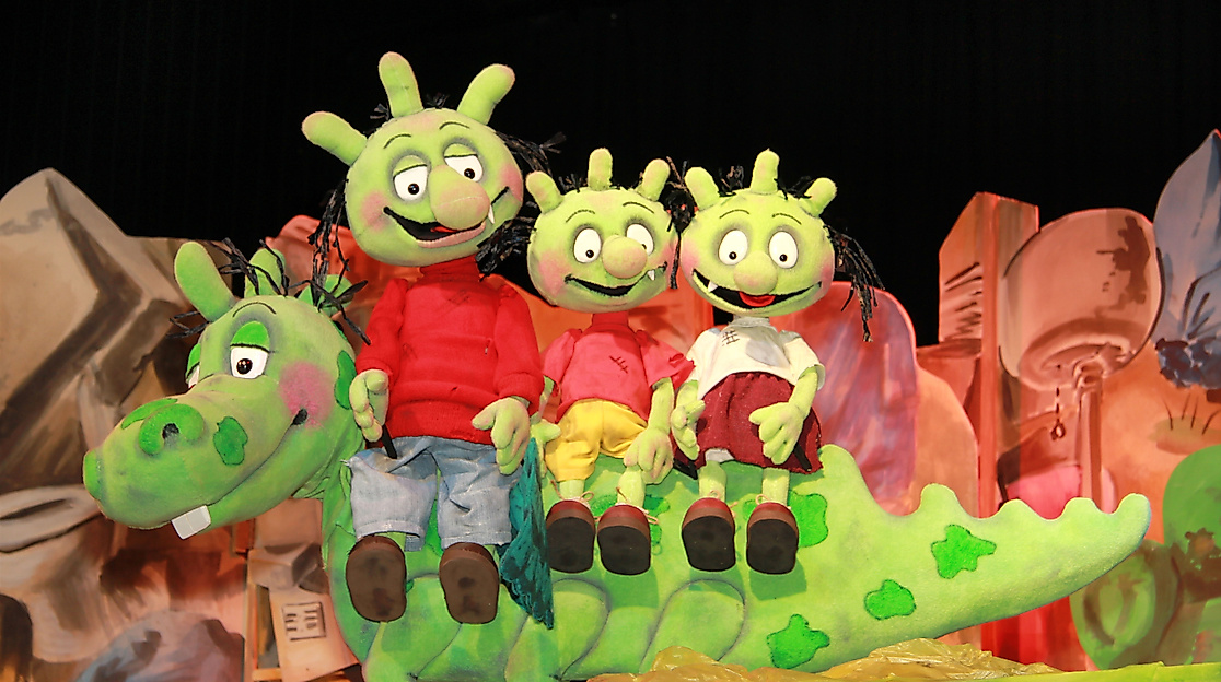 olchis-auf-drache-2-kammerpuppenspiele