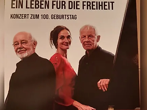 MIKIS THEODORAKIS EIN LEBEN FÜR DIE FREIHEIT KONZERT ZUM 100. GEBURTSTAG