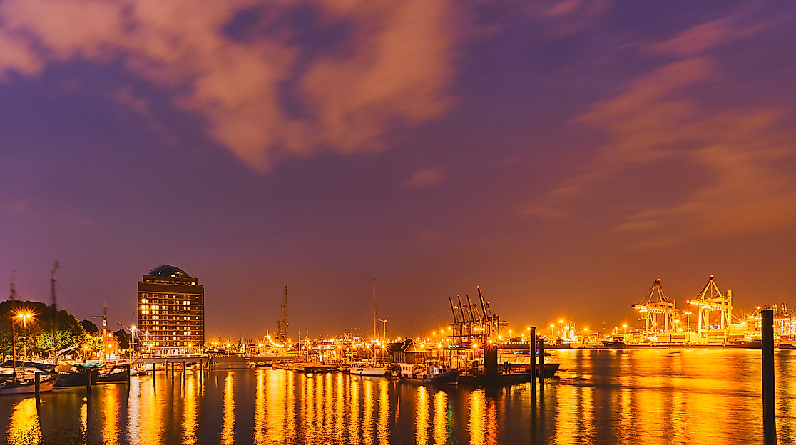 Oevelgönne bei Nacht