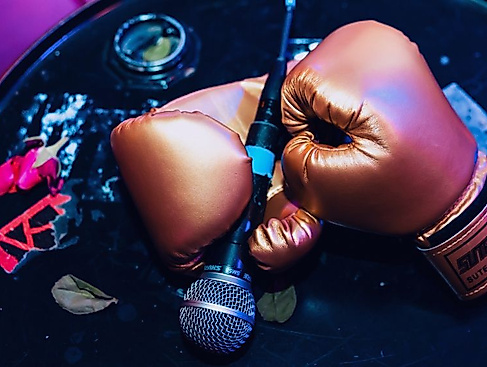 Boxhandschuhe mit Mikrofon