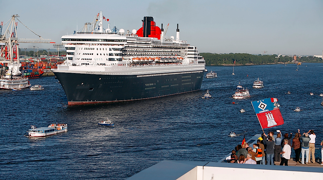 queen-mary-2_c-2006-joerg-modrow