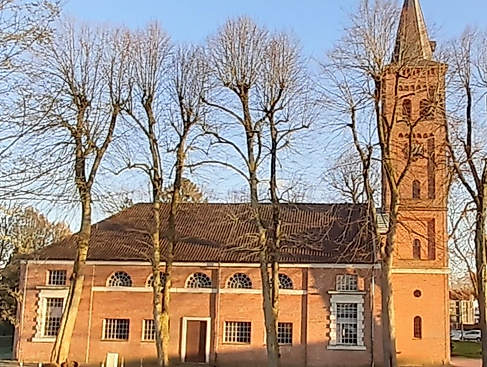 Marienkirche Quickborn, Seitenansicht