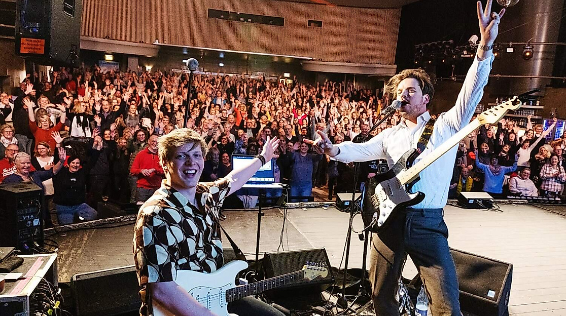 Rudelsingen_Team_Bröker_Live_16zu9_1500px