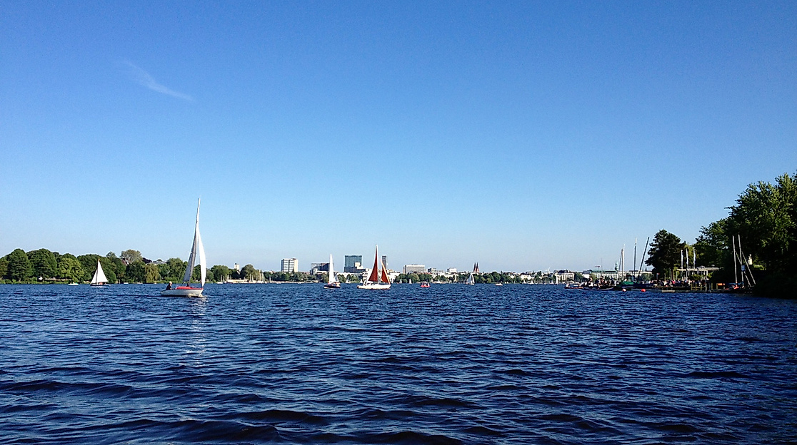 Aussenalster_skaliert(c)FelixBehnke_nightcolor.de