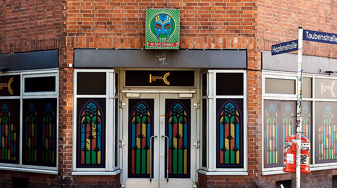 the-chug-club_front_c-2018_tschreiber