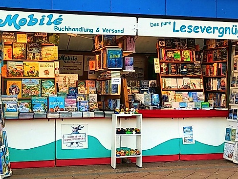 Mobiler Buchstand