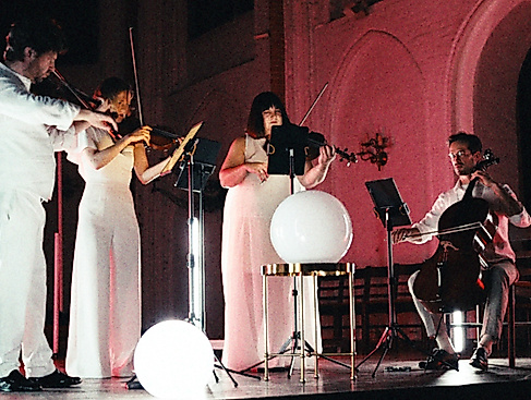 06_2026-12-12_1600_resonanzraum_christmas-pop-icons_0088_foto-jona-selle_3000x2000