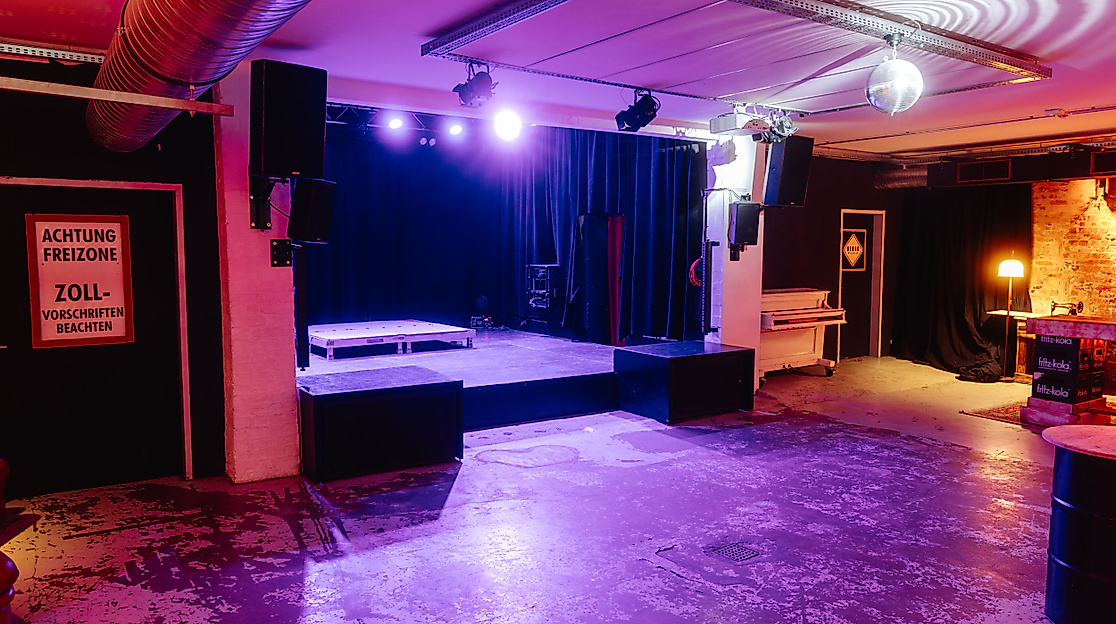 Hebebuehne-c-Aileen-Hoeltke-aka-Chaplin-web-4-2500x1500