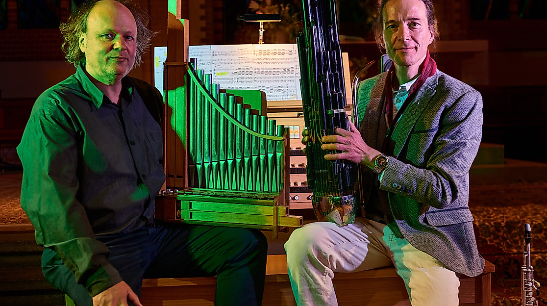 Mit 3 Orgeln und 2 Saxophonen um die Welt