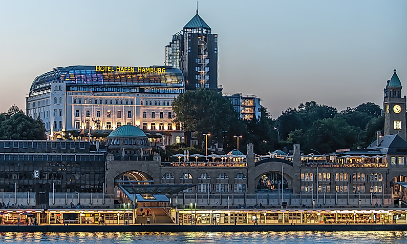 Hotel Hafen Hamburg: Außenansicht