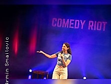 Mila Panic and Guests: Comedy Riot in Second Hand English - KRASS Festival