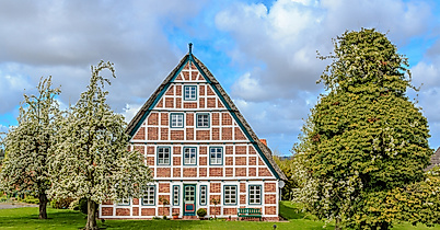 altes-land_fachwerkhaus-leeswig_c-sven-mirow-photography
